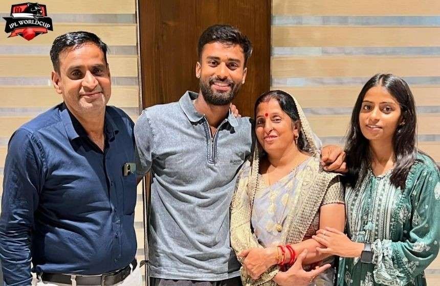 manav suthar with her family